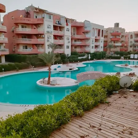 Super Deluxe Apartment With 3 Bed Rooms